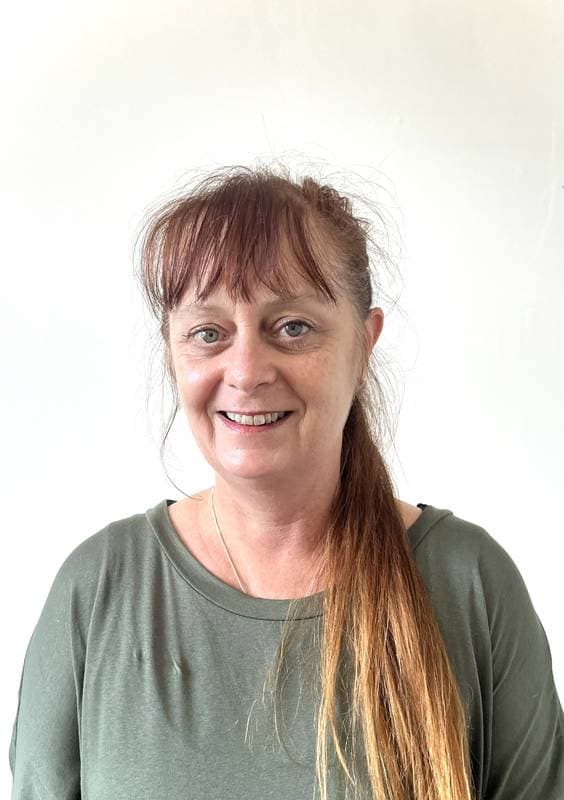Jo — Reflexology · Aromatherapy · MLD · Reiki